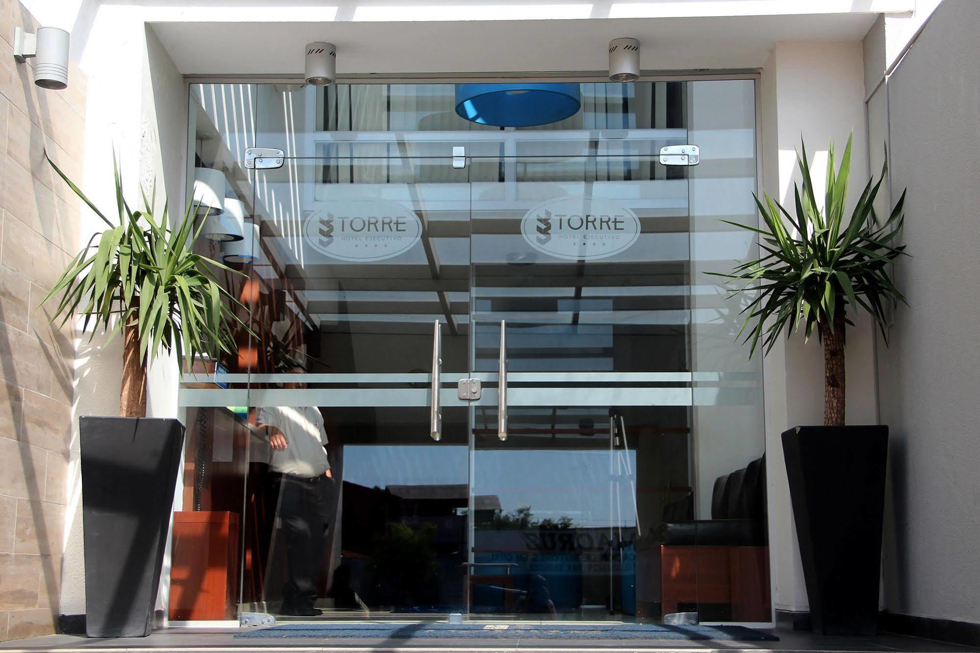 Torre Hotel Ejecutivo Santa Cruz de La Sierra Bagian luar foto